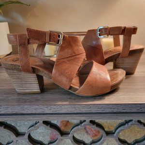 Sofft Tan Leather Wedge High Heel Sandals Size 9